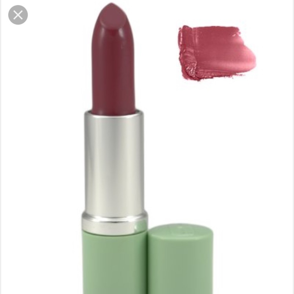 Clinique - A Different Grape lipstick 💄