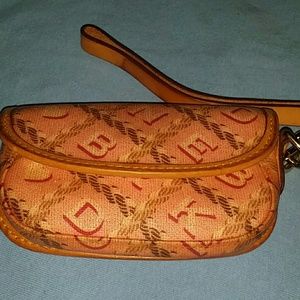 Dooney &Bourke wristlet