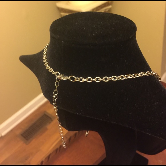 Beauty is in this Elegant Fashion Necklace - Picture 2 of 6
