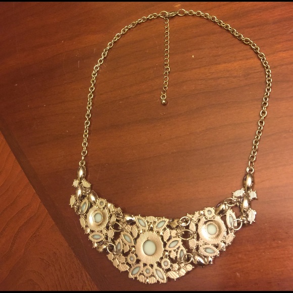 Beauty is in this Elegant Fashion Necklace - Picture 4 of 6