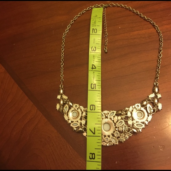 Beauty is in this Elegant Fashion Necklace - Picture 5 of 6