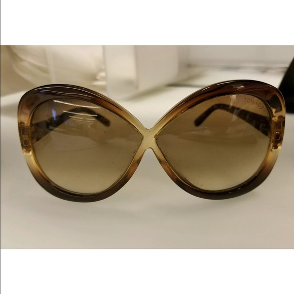 Authentic Tom Ford Margot Sunshades - Picture 3 of 7