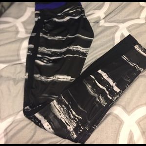 XS 90 degree workout leggings