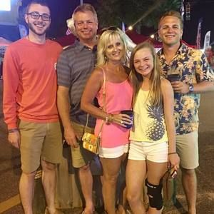 Meet your Posher, Ethan