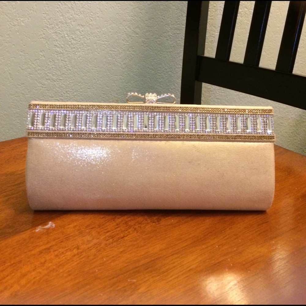 Gold Lulu Townsend clutch