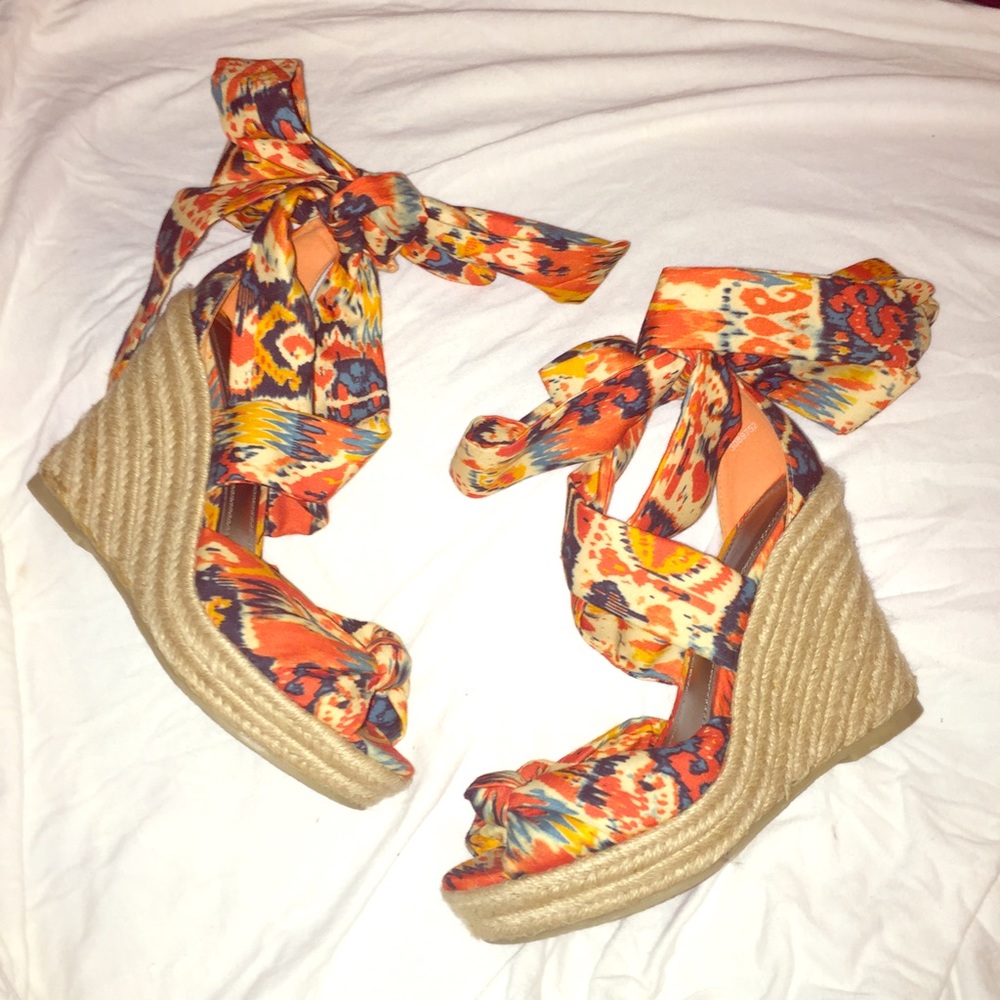 Patterned Wedges with Ribbons