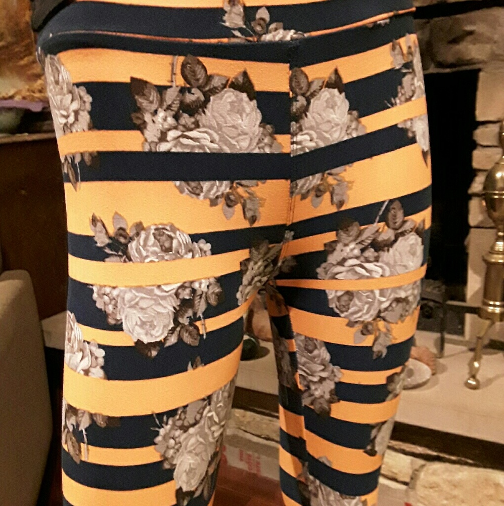 Lularoe Unicorn Rare flower leggings