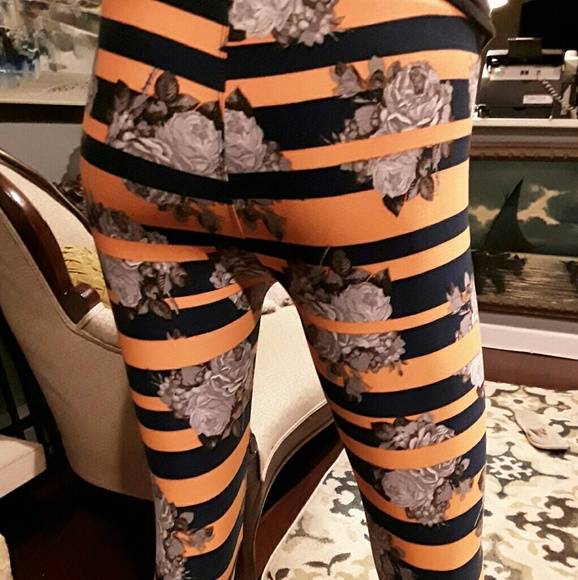 Lularoe Unicorn Rare flower leggings - Picture 4 of 4