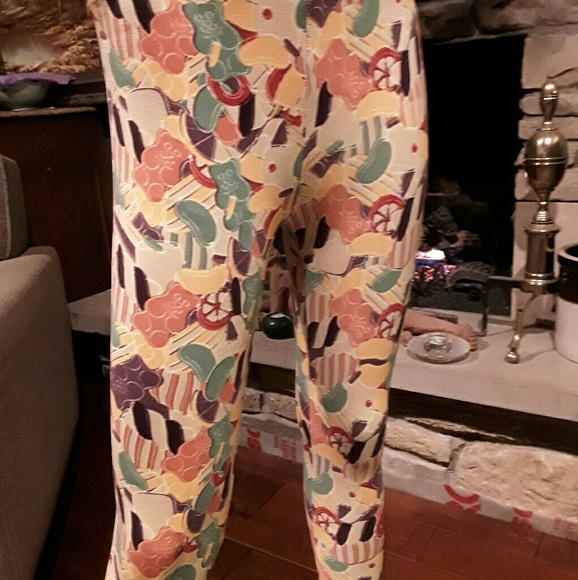 Lularoe Unicorn Rare Gummy Bear leggings - Picture 4 of 4