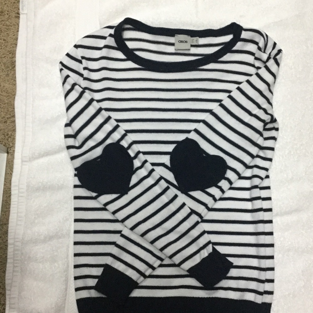 Cute ASOS sweater with cute ❤️ detail on elbows