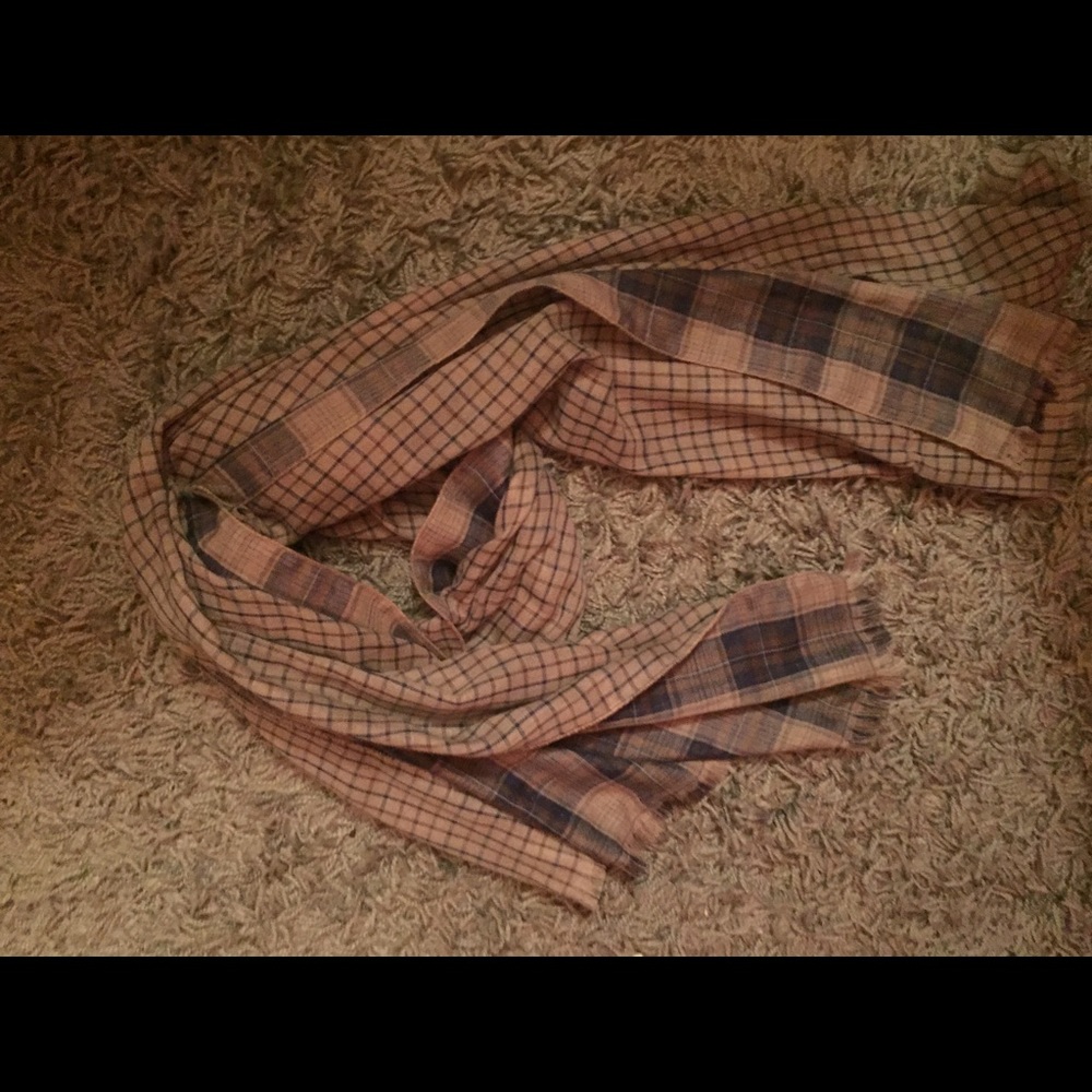 Plaid scarf