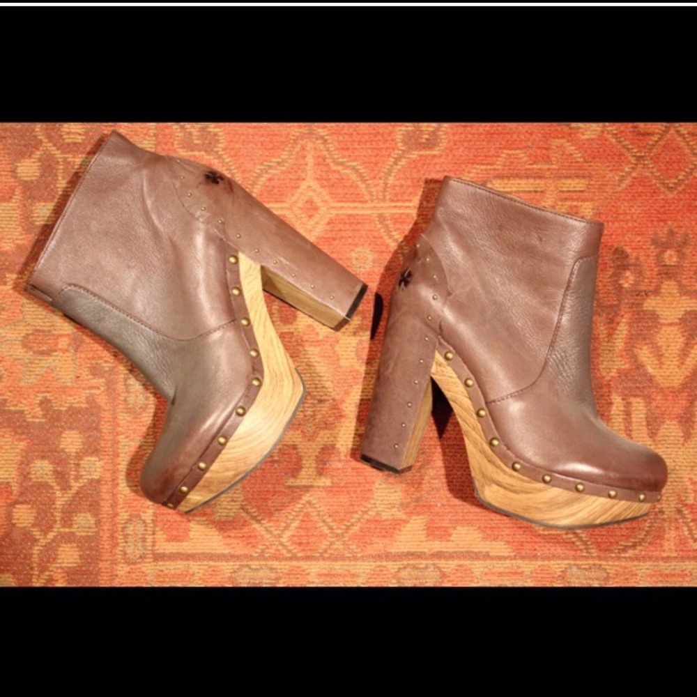 Lucky Brand platform ankle booties