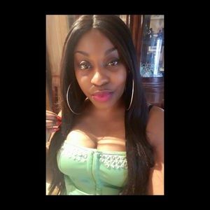 Meet your Posher, Crystal