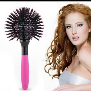 The newest blow dry curly hair brush