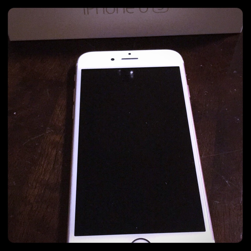 IPHONE 6s CHEAP!!! Only a month in!😳