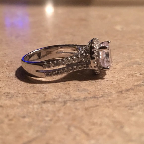 🌟SIZE 10 LEFT🌟STERLING SILVER 2 CTW RING - Picture 4 of 8