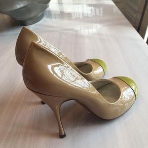 Dolce & Gabbana Nude Patent leather pumps 40