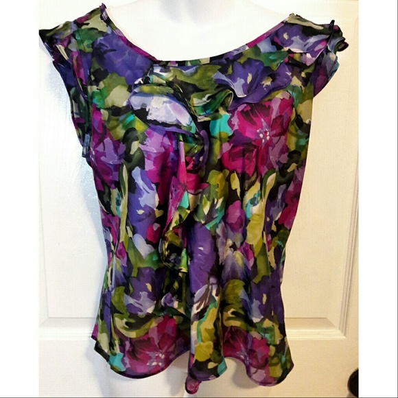 Sunny Leigh Tops - Sunny Leigh flowery blouse