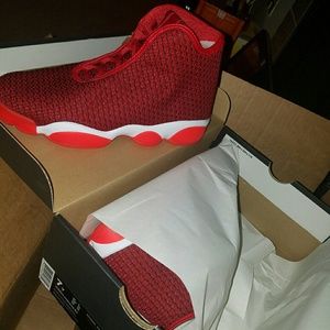 Jordan Horizons - Red