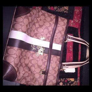 Classic coach tote