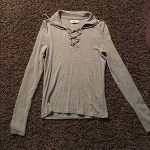 Ribbed Hollister Lace-up SIZE: M