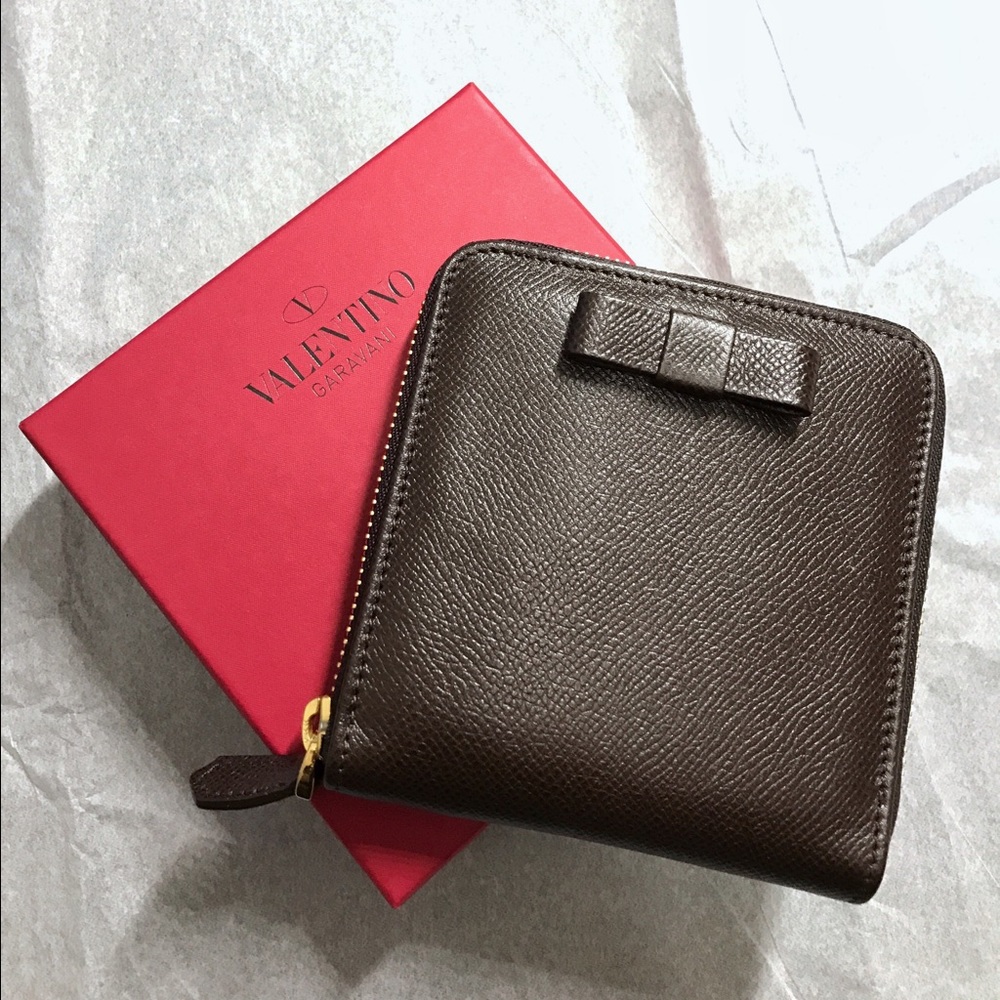 NIB Valentino Dark Brown Leather Zip Wallet