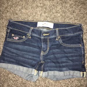 Hollister Jean Shorts SIZE: 1
