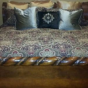 Meet your Posher, Tara