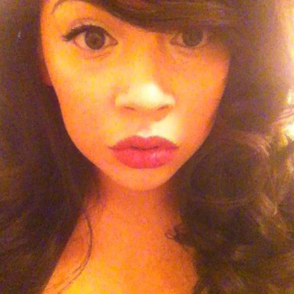 Meet your Posher, Lisett - Picture 1 of 1