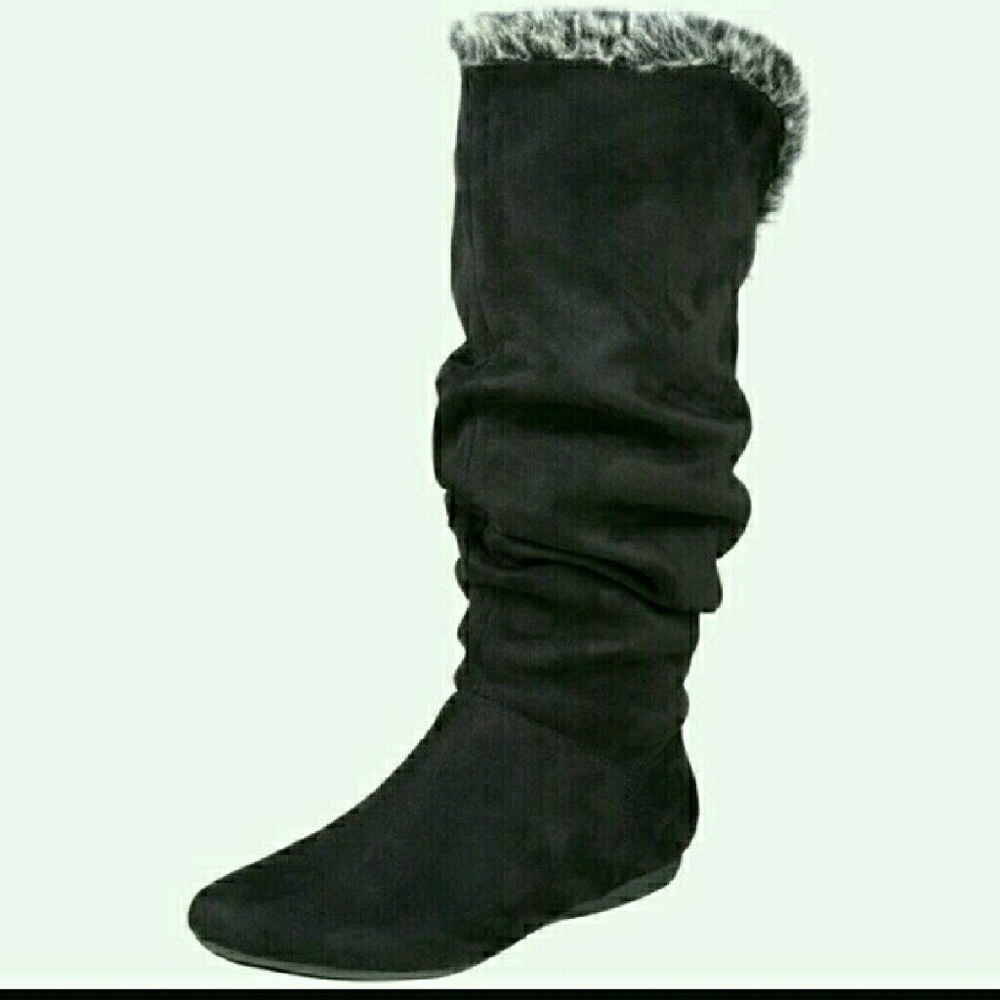 Reversible fur boots. !!NOT SOLD!!