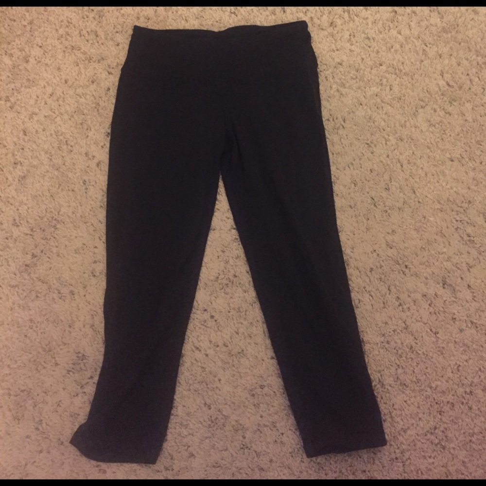 Athleta Chaturgana Capris