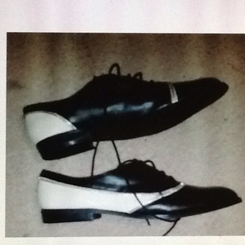 Charles Jourdan black & Cream Zip Oxfords