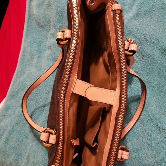 Coach Bag - Picture 2 of 3