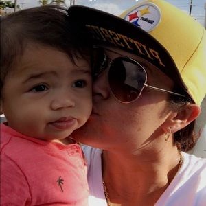 Meet your Posher, Suzanne