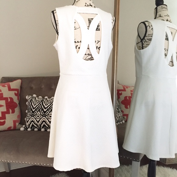 White skater dress - Picture 2 of 3