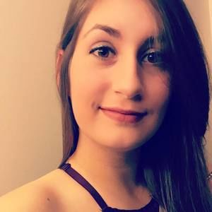 Meet your Posher, Becca