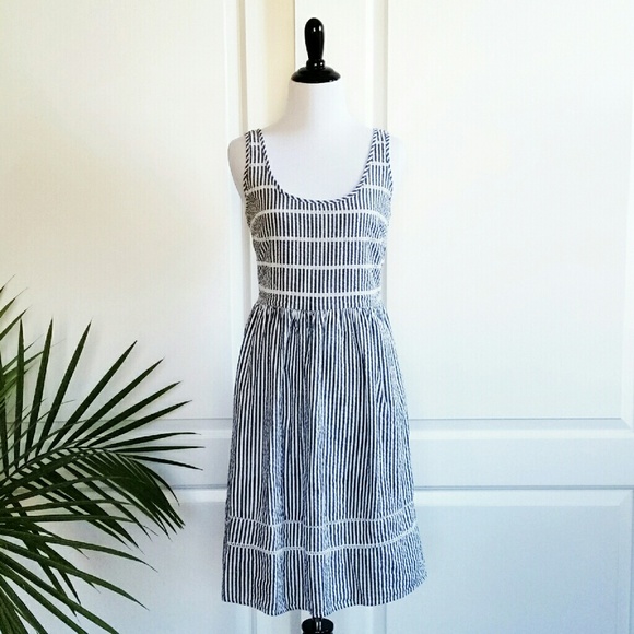 Old Navy Dresses & Skirts - Old Navy Striped Seersucker Cotton Dress