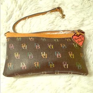 Dooney & Bourke Small Handbag/Wristlet