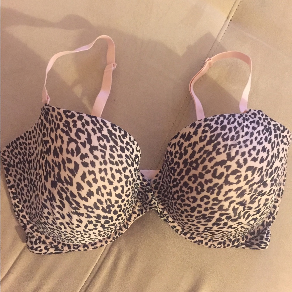 NWT Victoria's Secret bra