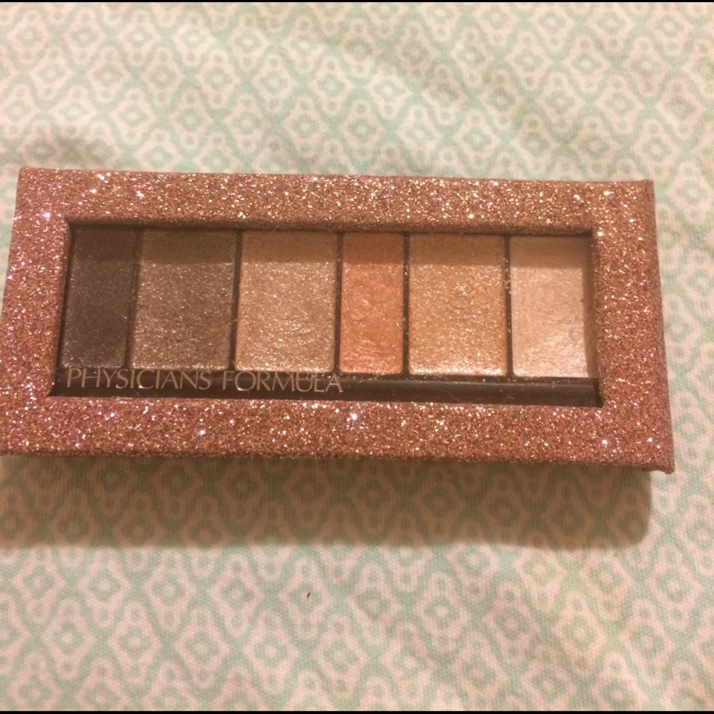 Eyeshadow palette