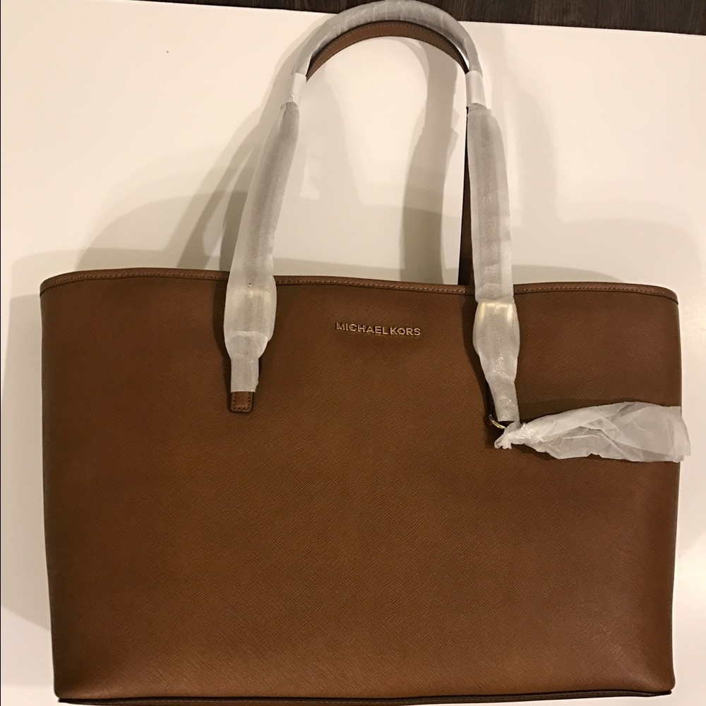 Brand New Michael Kors Jet Set Leather Travel Tote