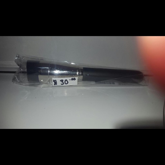 Makeup - Picture 8 of 8