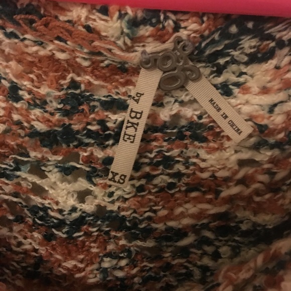 Gimmicks sweater😍 - Picture 2 of 3