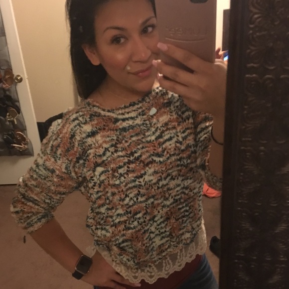 Gimmicks sweater😍 - Picture 3 of 3