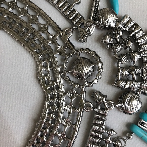 💎HP💎 CRYSTAL & TURQUOISE LAYER BIB NECKLACE - Picture 4 of 7
