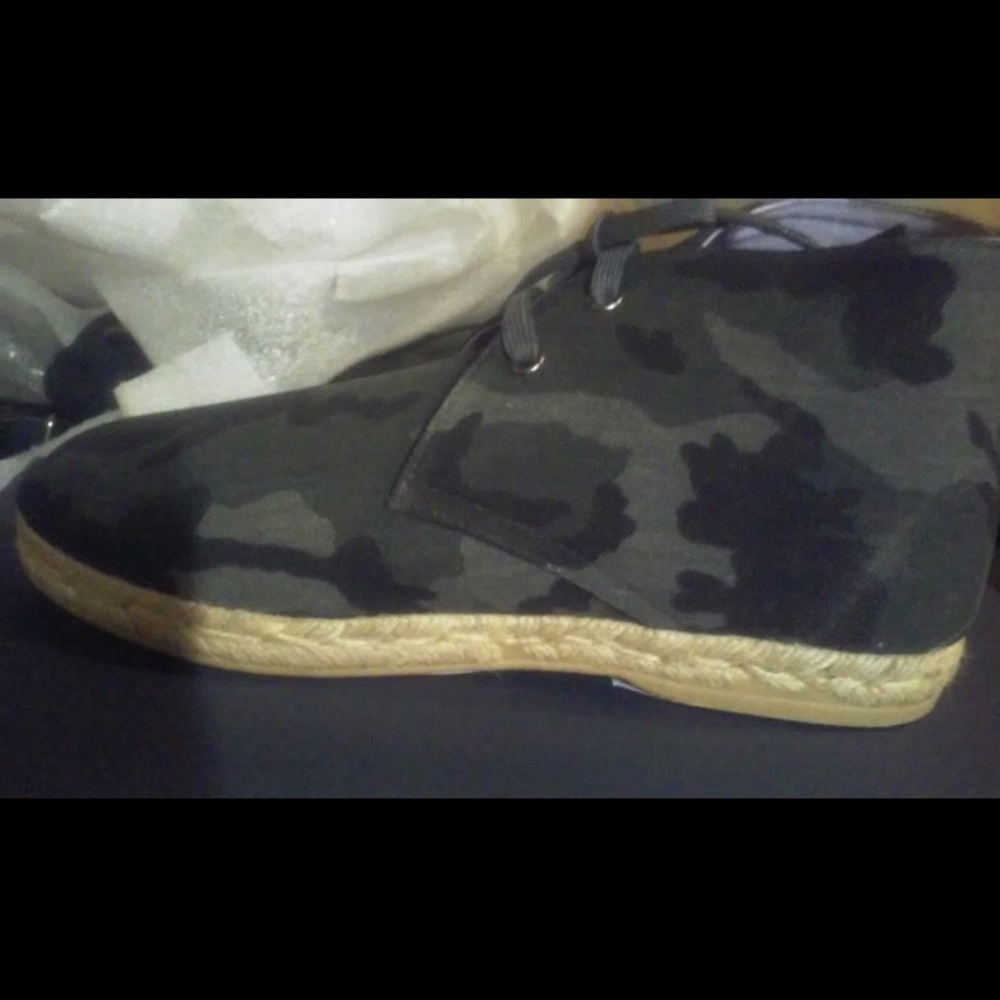 New shoe never wore