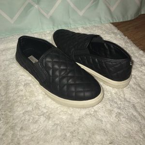 Steve Madden slip on sneakers