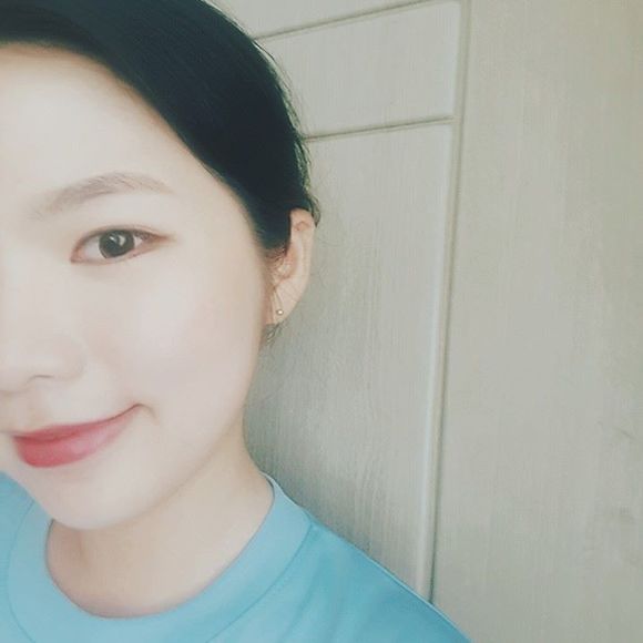 Meet your Posher, Chaeyoung - Picture 1 of 1