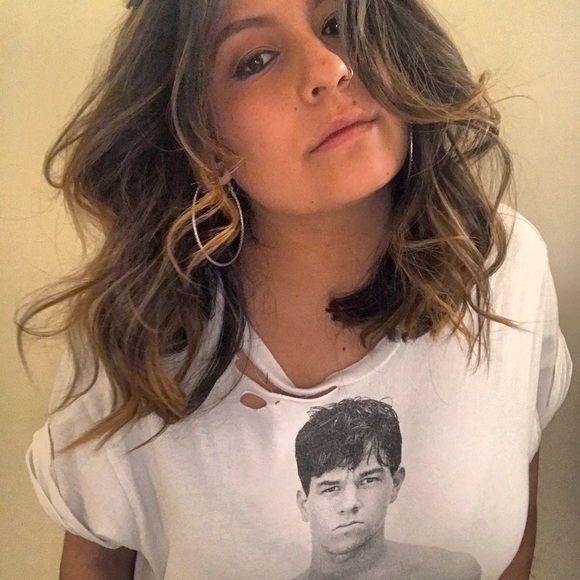 Meet your Posher, Becca - Picture 8 of 8