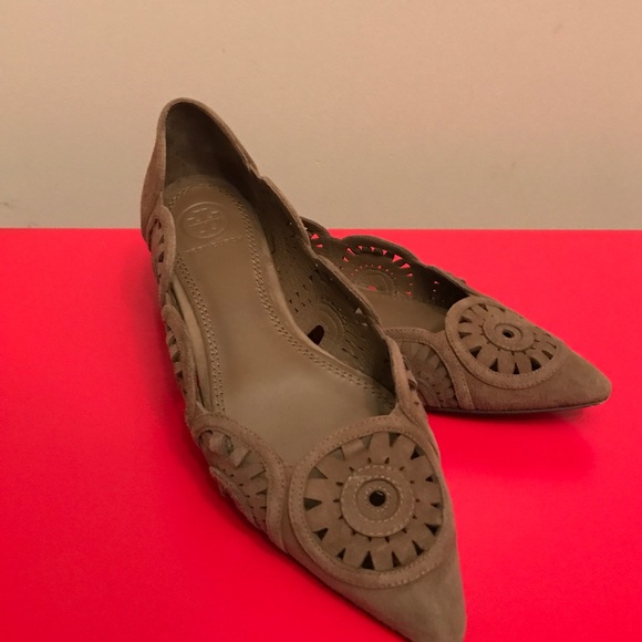 Tory Burch Scalloped Flats - Picture 2 of 3